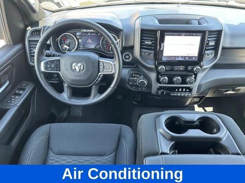 Diamond Black Crystal Pearlcoat 2026 RAM 1500 Warlock Crew Cab 4x4 5'7' Box