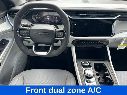 Diamond Black Crystal Pearlcoat 2026 Jeep Cherokee Limited