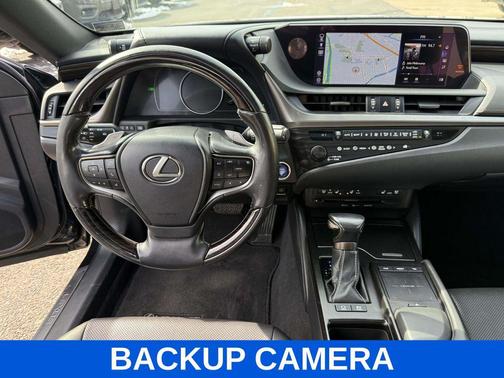 2019 Lexus ES 300h Luxury