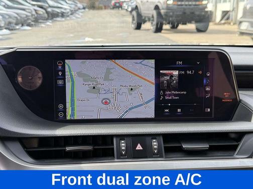 2019 Lexus ES 300h Luxury