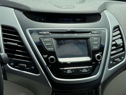 2016 Hyundai ELANTRA Limited