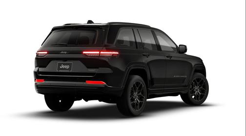 Diamond Black Crystal Pearlcoat 2026 Jeep Grand Cherokee Summit
