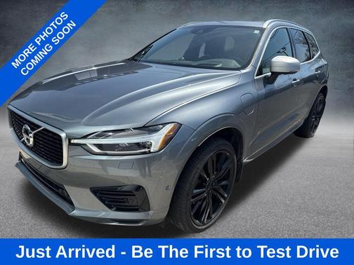 2018 Volvo XC60 Recharge Plug-In Hybrid T8 R-Design