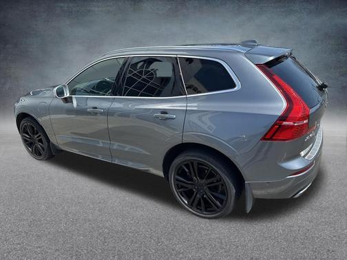2018 Volvo XC60 Recharge Plug-In Hybrid T8 R-Design