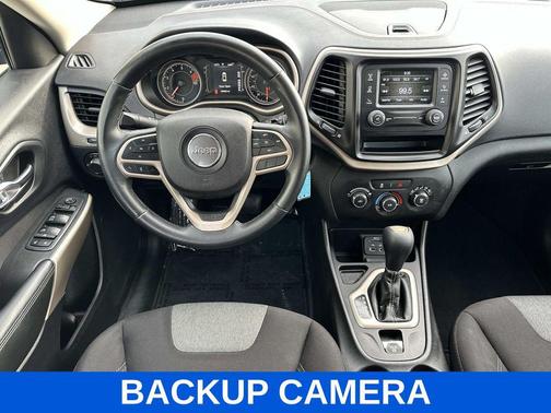 2017 Jeep Cherokee Sport