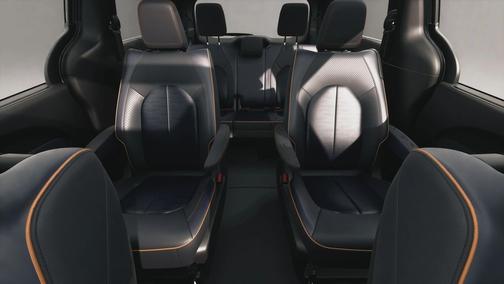 Bright White Clearcoat 2027 Chrysler Pacifica L