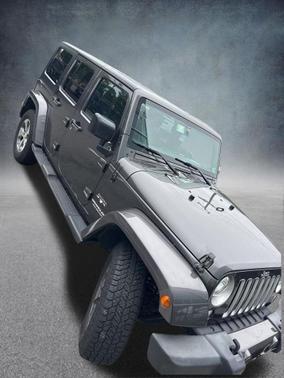 Granite Crystal Metallic Clearcoat 2017 Jeep Wrangler Unlimited Sahara