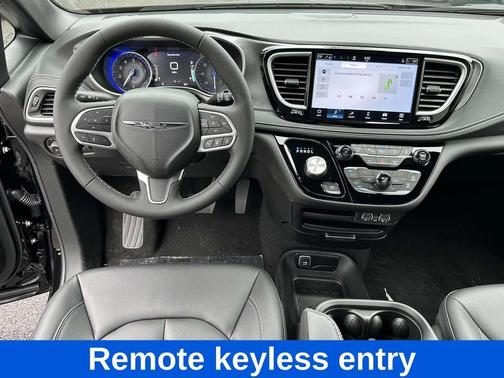2025 Chrysler Pacifica L
