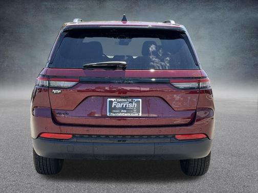 Velvet Red Pearlcoat 2025 Jeep Grand Cherokee Altitude