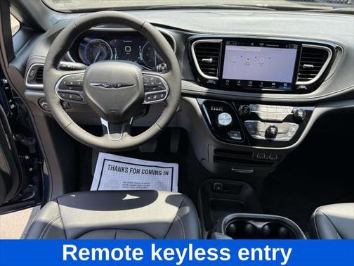 2025 Chrysler Pacifica L