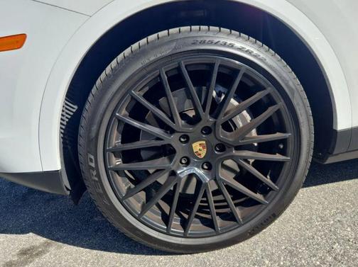 2021 Porsche Cayenne Cayenne