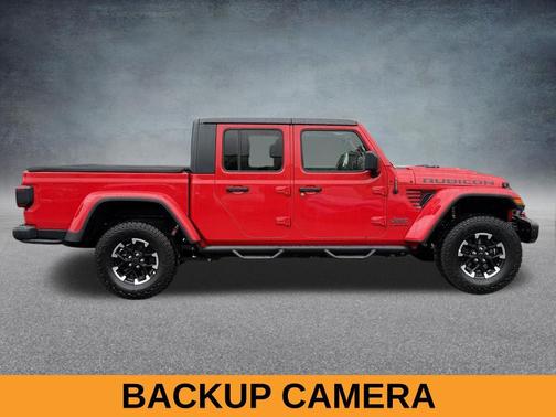Firecracker Red Clearcoat 2021 Jeep Gladiator Rubicon