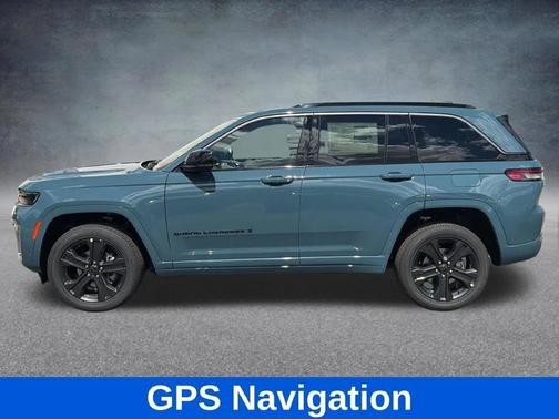 Sting-Gray Clearcoat 2027 Jeep Grand Cherokee Altitude
