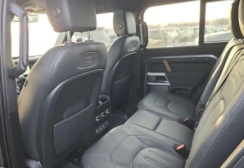 2021 Land Rover Defender 110 SE