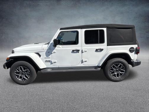 2024 Jeep Wrangler 4-Door Sahara 4x4