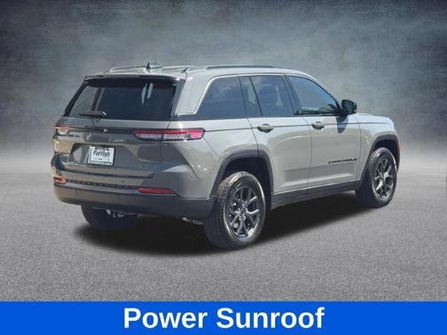 Sting-Gray Clearcoat 2027 Jeep Grand Cherokee Altitude