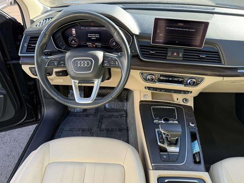 2020 Audi Q5 45 Premium Plus