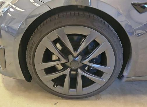 Gray 2022 Tesla Model S Plaid