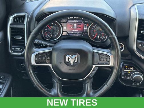 Bright White Clearcoat 2019 RAM 1500 Big Horn