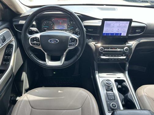 Star White Metallic Tri-Coat 2021 Ford Explorer Limited