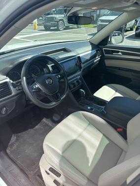 Pure White 2018 Volkswagen Atlas 3.6L SEL