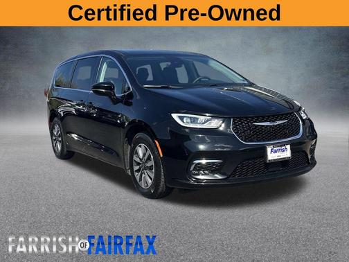 Diamond Black Crystal Pearlcoat 2024 Chrysler Pacifica Hybrid Select