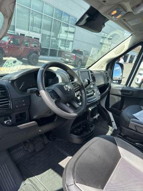 Bright White Clearcoat 2025 RAM ProMaster 2500 Tradesman