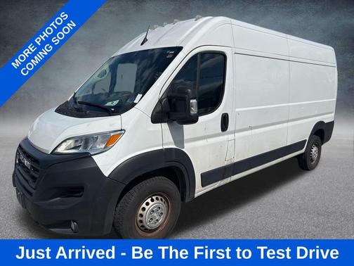Bright White Clearcoat 2025 RAM ProMaster 2500 Tradesman