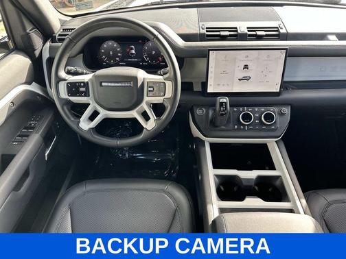 2025 Land Rover Defender 110 P300