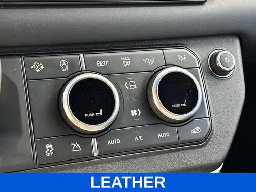 2025 Land Rover Defender 110 P300