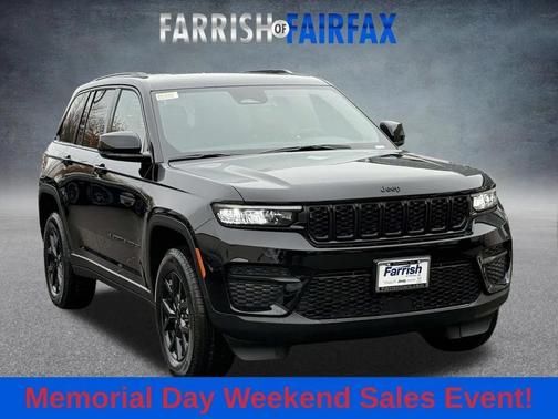 Diamond Black Crystal Pearlcoat 2025 Jeep Grand Cherokee Altitude