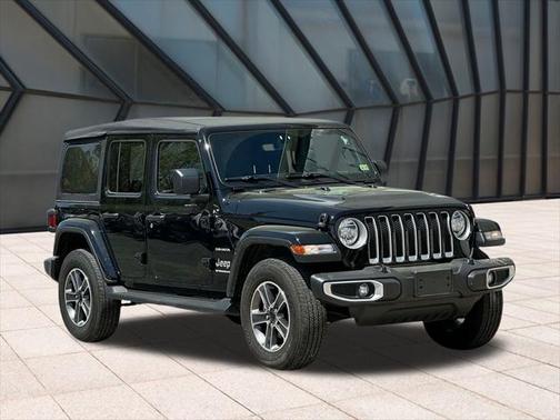 2023 Jeep Wrangler 4-Door Sahara 4x4