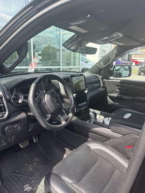Diamond Black Crystal Pearlcoat 2022 RAM 1500 TRX