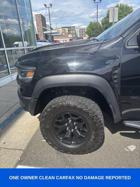 Diamond Black Crystal Pearlcoat 2022 RAM 1500 TRX
