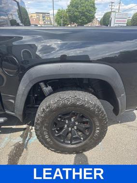 Diamond Black Crystal Pearlcoat 2022 RAM 1500 TRX