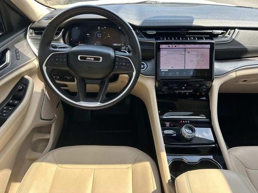 Bright White Clearcoat 2022 Jeep Grand Cherokee L Limited