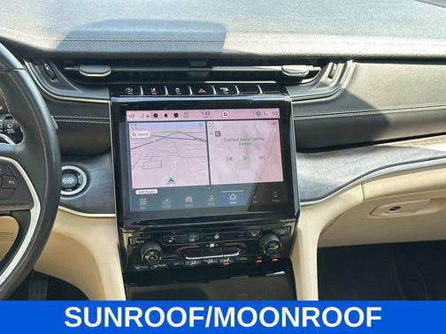 Bright White Clearcoat 2022 Jeep Grand Cherokee L Limited