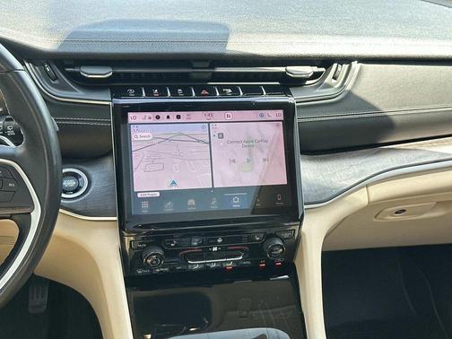 Bright White Clearcoat 2022 Jeep Grand Cherokee L Limited