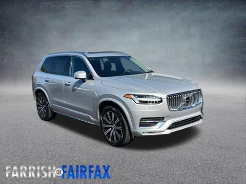 2023 Volvo XC90 B5 Plus