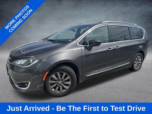 2020 Chrysler Pacifica Touring-L Plus