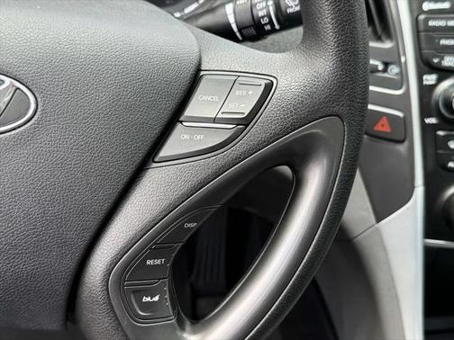 2013 Hyundai SONATA Hybrid Base