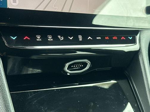 Bright White Clearcoat 2026 Jeep Grand Cherokee Altitude