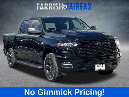 Diamond Black Crystal Pearlcoat 2026 RAM 1500 Express