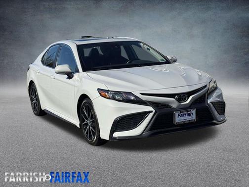 2022 Toyota Camry SE