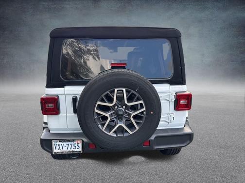 2024 Jeep Wrangler 4-Door Sahara 4x4