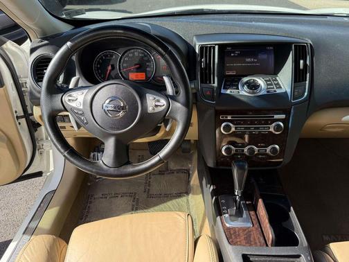 2011 Nissan Maxima SV