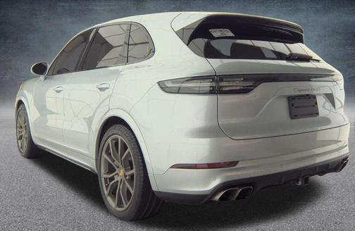 Rhodium Silver Metallic 2019 Porsche Cayenne Turbo