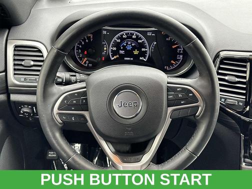 Diamond Black Crystal Pearlcoat 2019 Jeep Grand Cherokee Altitude