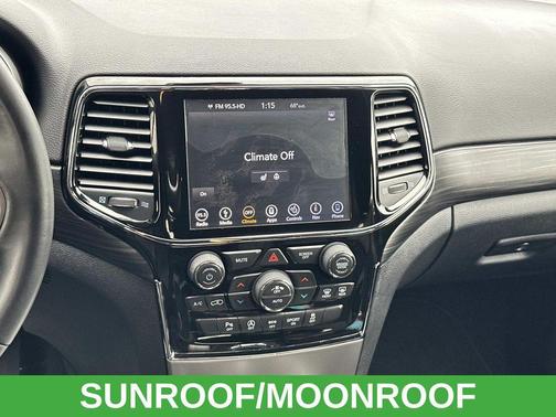 Diamond Black Crystal Pearlcoat 2019 Jeep Grand Cherokee Altitude