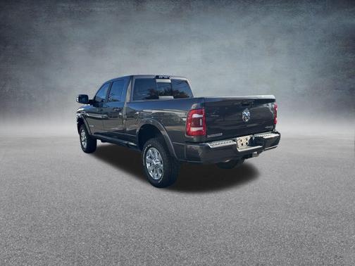 2021 RAM 2500 Laramie Crew Cab 4x4 6'4' Box